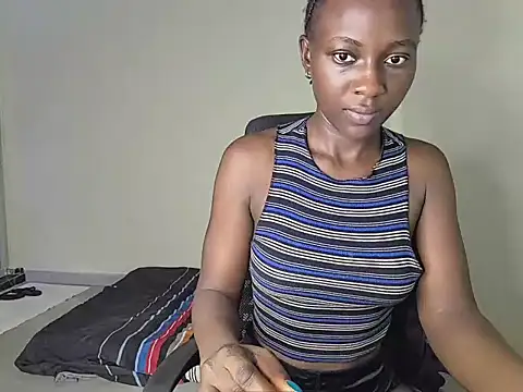 Snapshot of ebonyy_duchess chatting on 01.20.25 ebonyy duchess online show from 01.20.25