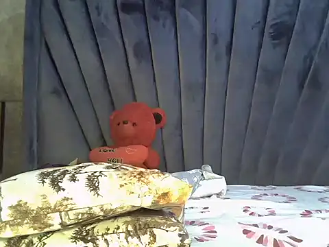 Pretty-sassy online show from 02.08.25