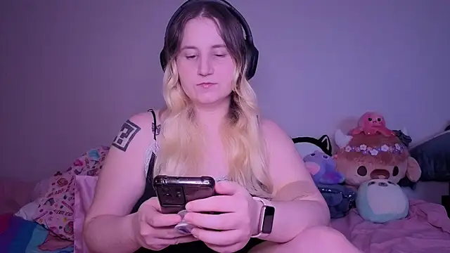 Glitch Witch online show from 03.19.26