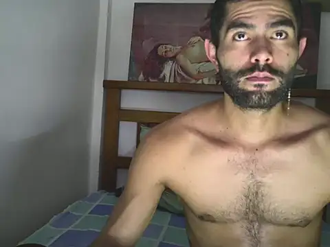 Snapshot of hideonbush051 chatting on 10.21.25 hideonbush051 online show from 10.21.25