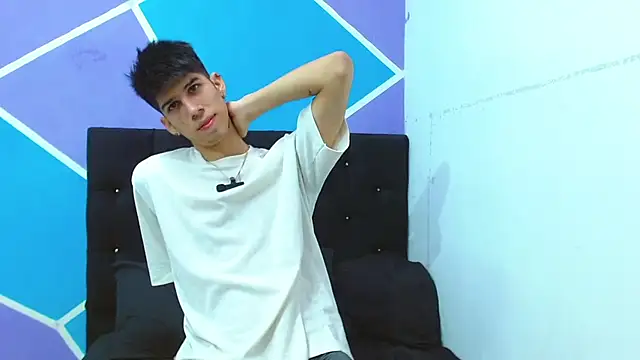 Snapshot of jhony-sex chatting on 12.11.24 jhony-sex online show from 12.11.24