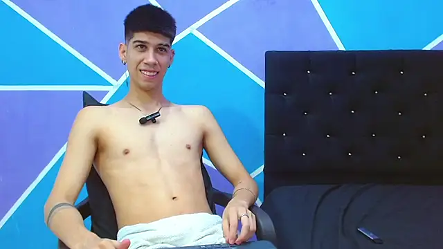 Snapshot of jhony-sex chatting on 12.24.24 jhony-sex online show from 12.24.24