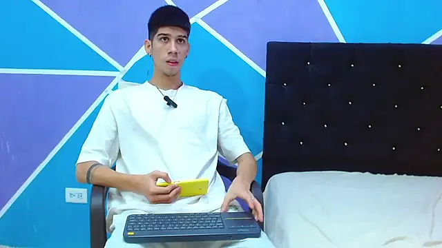 Snapshot of jhony-sex chatting on 01.10.25 jhony-sex online show from 01.10.25