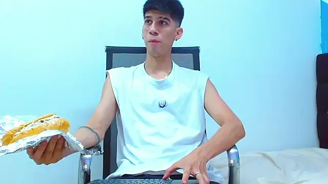 Snapshot of jhony-sex chatting on 03.13.25 jhony-sex online show from 03.13.25