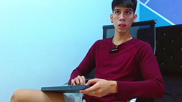 Snapshot of jhony-sex chatting on 03.22.25 jhony-sex online show from 03.22.25