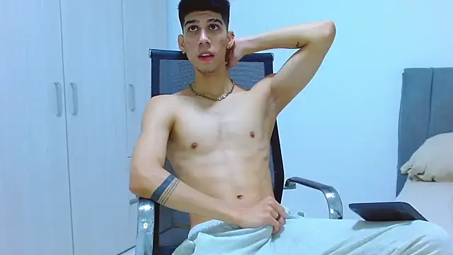 Snapshot of jhony-sex chatting on 10.18.25 jhony-sex online show from 10.18.25