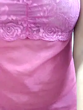 Snapshot of Banii_22 chatting on 10.23.25 Banii 22 online show from 10.23.25