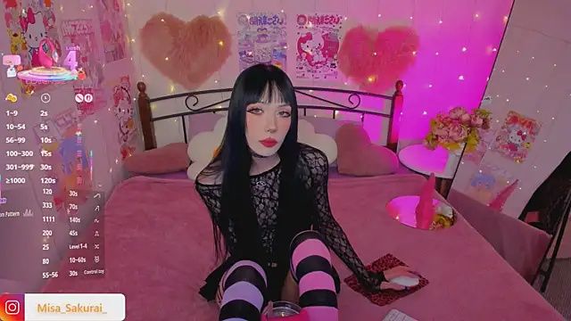 Misa Sakurai online show from 09.28.25