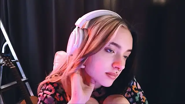 Avi Nile online show from 02.06.25