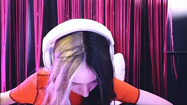 Avi Nile online show from 03.19.25