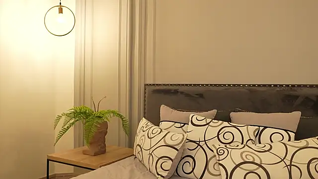 IrisBaker online show from 11.13.25