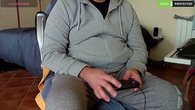 MultiOrgasmicLover online show from 12.31.24