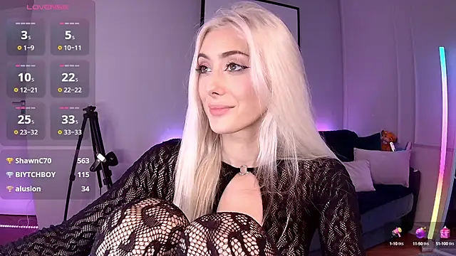 LoryWood online show from 12.16.24