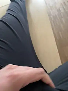 Snapshot of bigschlong290 chatting on 09.25.25 bigschlong290 online show from 09.25.25