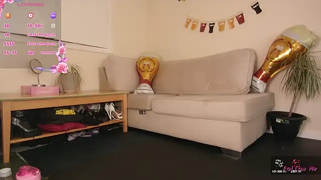 Milky flexy cat online show from 09.29.25