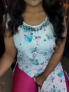 Snapshot of Tanvi-patil chatting on 02.20.25 Tanvi-patil online show from 02.20.25