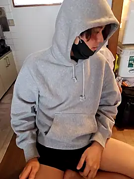 Snapshot of MANNZAAo06 chatting on 12.23.24 MANNZAAo06 online show from 12.23.24