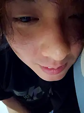 Snapshot of MANNZAAo06 chatting on 10.15.25 MANNZAAo06 online show from 10.15.25