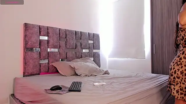 rossth1 online show from 02.28.26