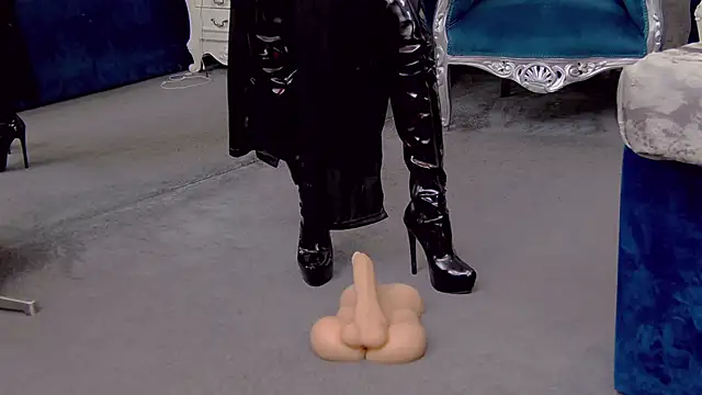 EmmaDevereaux online show from 03.18.25