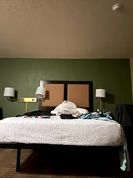 1BeautyN1Beast online show from 11.15.25