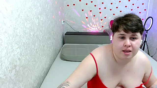 BeckyAndHellen online show from 02.19.25