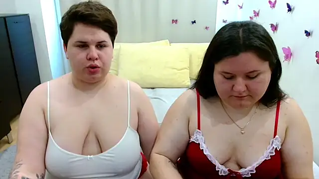 BeckyAndHellen online show from 10.05.25