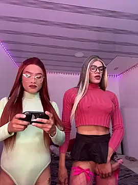 Snapshot of big_girl21cm chatting on 02.10.26 big girl21cm online show from 02.10.26