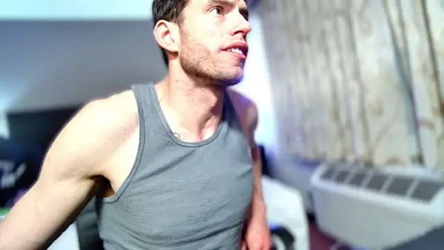 Snapshot of savageconfidence chatting on 11.19.25 savageconfidence online show from 11.19.25