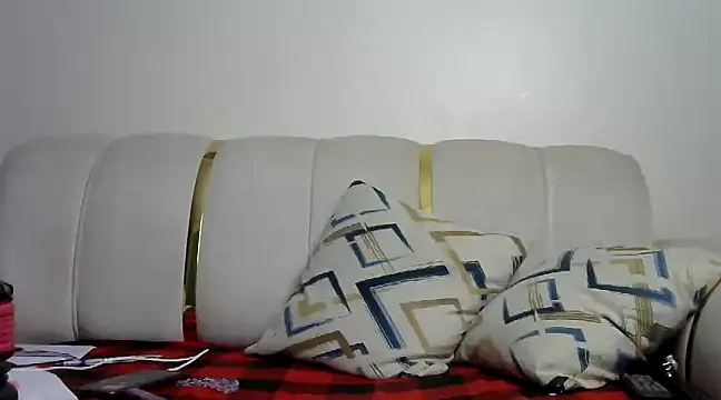 Snapshot of hoely_grail01 chatting on 03.18.25 hoely grail01 online show from 03.18.25