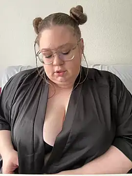 Snapshot of Chloe_WS chatting on 03.17.25 Chloe WS online show from 03.17.25