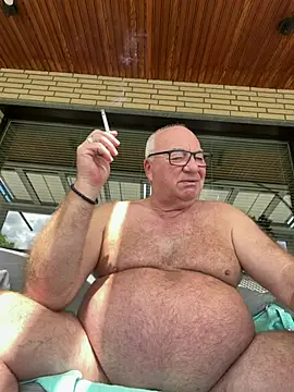 Snapshot of biggandybig chatting on 07.19.26 biggandybig online show from 07.19.26