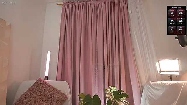 Ximenna Cruz online show from 01.29.25