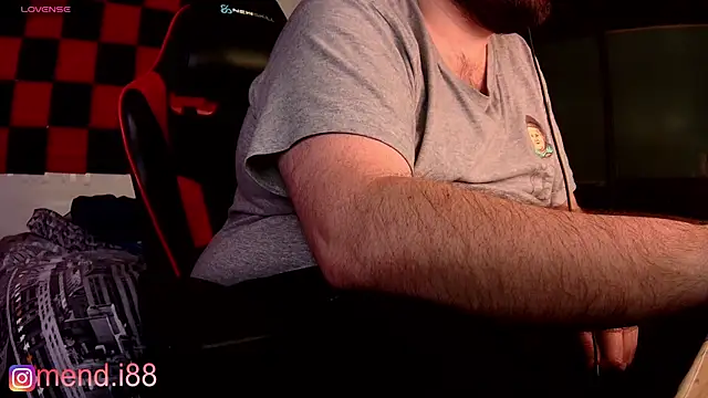 menditeta1 online show from 02.18.25