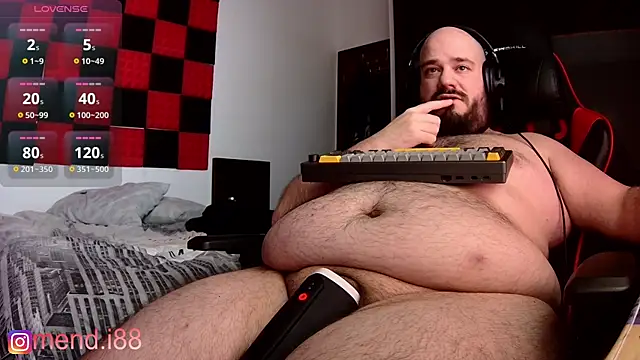 menditeta1 online show from 02.25.25