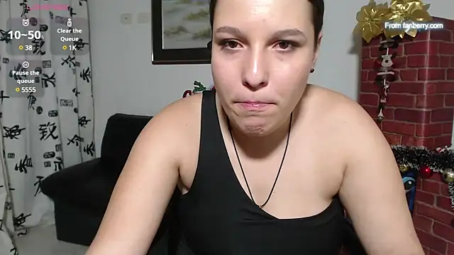 Snapshot of alexia_87 chatting on 12.16.24 alexia 87 online show from 12.16.24
