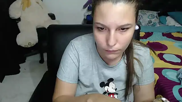 Snapshot of alexia_87 chatting on 01.25.25 alexia 87 online show from 01.25.25
