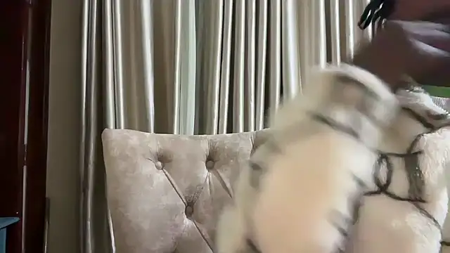 Snapshot of SexyAudreyFuck chatting on 02.28.25 SexyAudreyFuck online show from 02.28.25