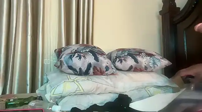 Snapshot of SexyAudreyFuck chatting on 03.01.25 SexyAudreyFuck online show from 03.01.25