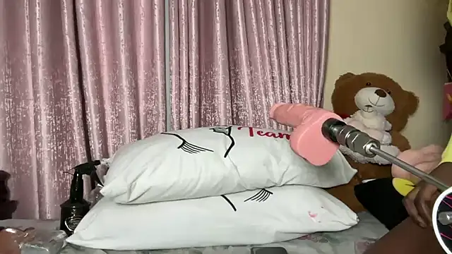 Snapshot of SexyAudreyFuck chatting on 09.11.25 SexyAudreyFuck online show from 09.11.25