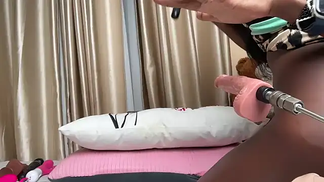 Snapshot of SexyAudreyFuck chatting on 11.27.25 SexyAudreyFuck online show from 11.27.25