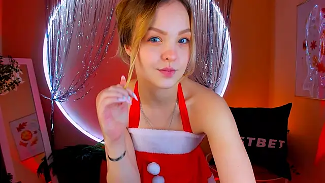 stay with alice online show from 12.17.24