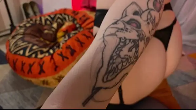 EmmyAmbros online show from 04.18.26