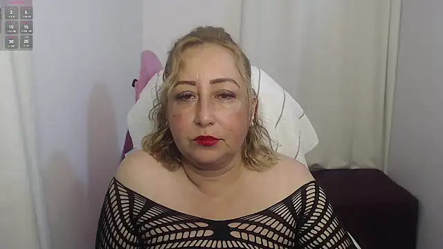 Snapshot of paiper_halliwey chatting on 02.16.25 paiper halliwey online show from 02.16.25