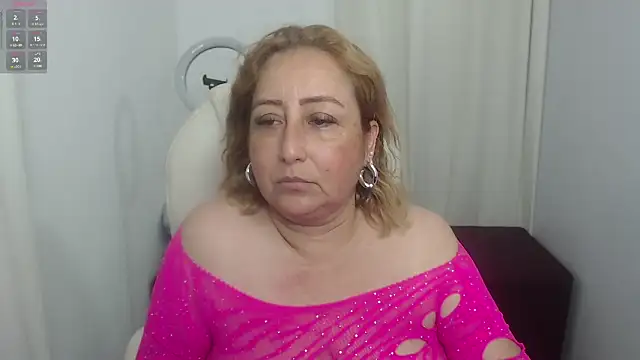 Snapshot of paiper_halliwey chatting on 02.21.25 paiper halliwey online show from 02.21.25