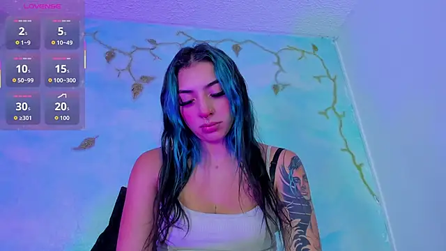 SaturnooStonee online show from 10.30.25