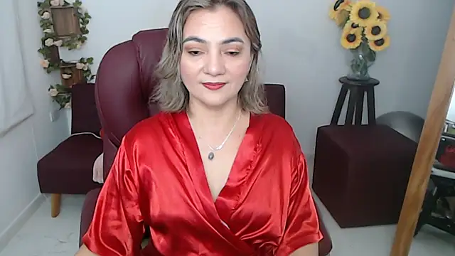 Snapshot of ana_milf chatting on 05.17.26 ana milf online show from 05.17.26