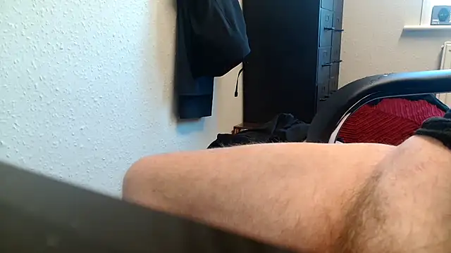 Snapshot of toptugger chatting on 01.09.25 toptugger online show from 01.09.25