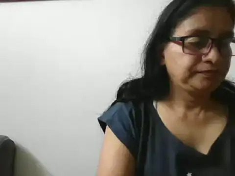 Snapshot of titssmall123 chatting on 03.21.25 titssmall123 online show from 03.21.25