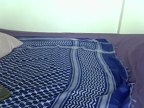 laetitia  online show from 10.22.25